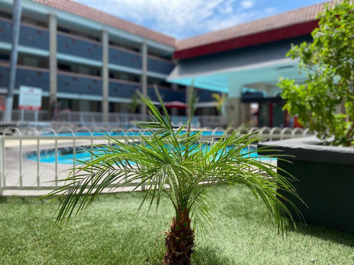 Hotel La Finca 埃莫西约 外观 照片